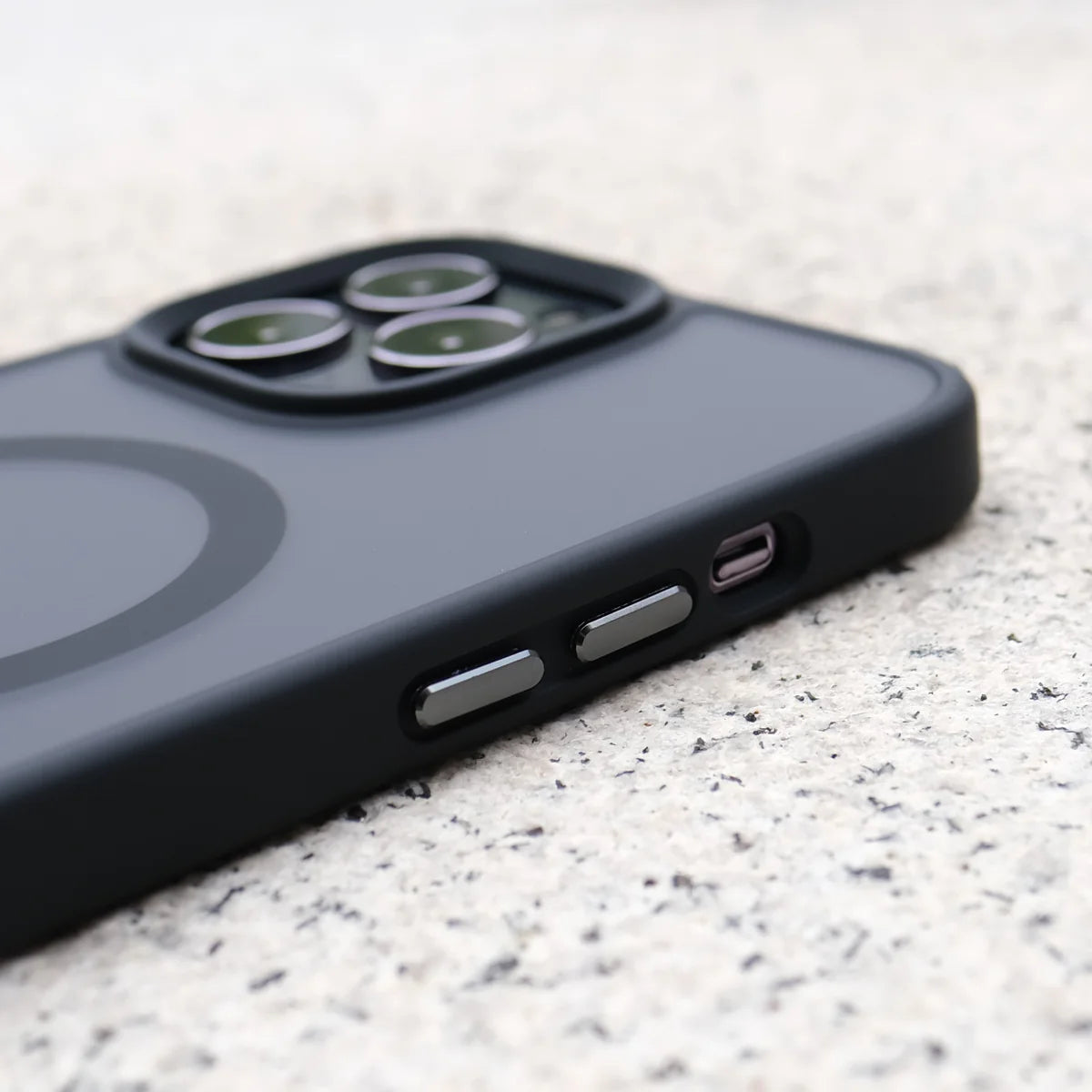 Hybrid MagSafe case